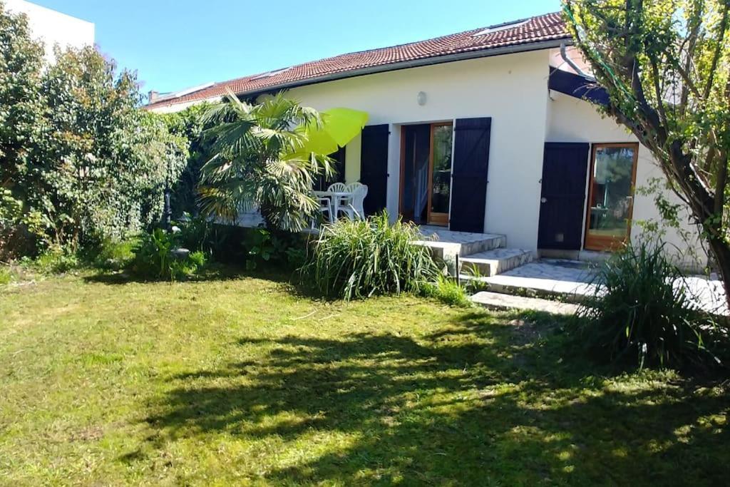 Comme A La Maison Cenon Esterno foto