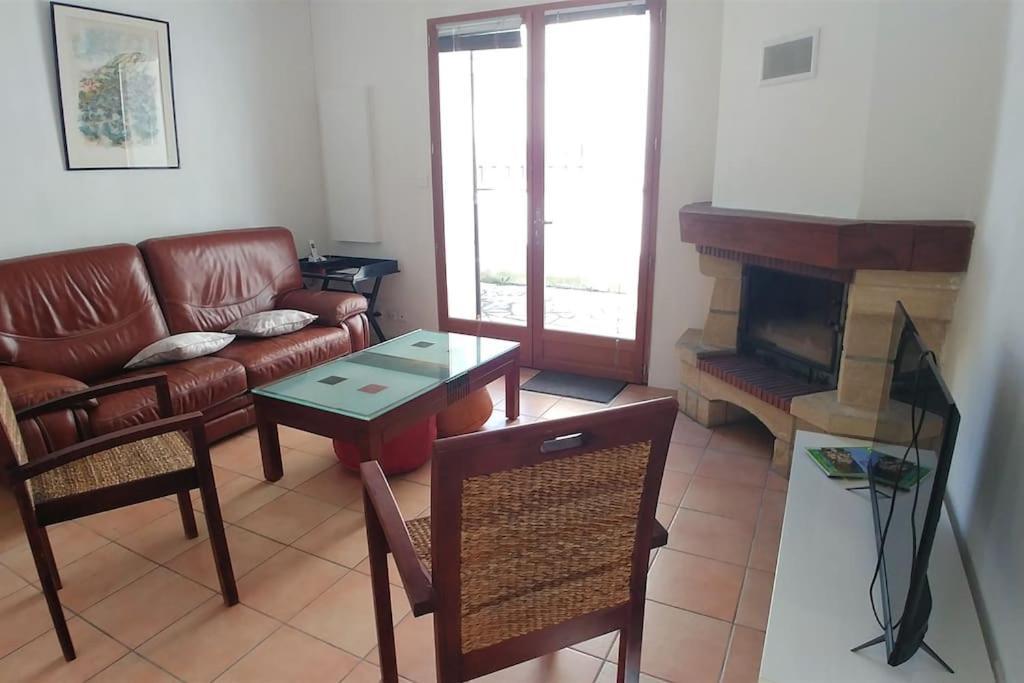 Comme A La Maison Cenon Esterno foto