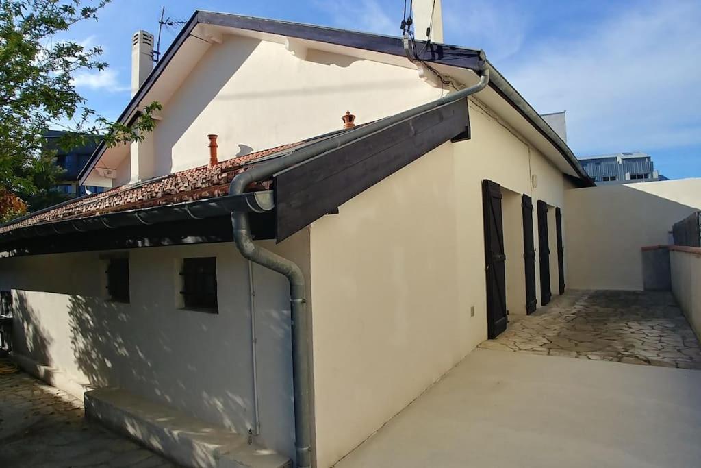 Comme A La Maison Cenon Esterno foto